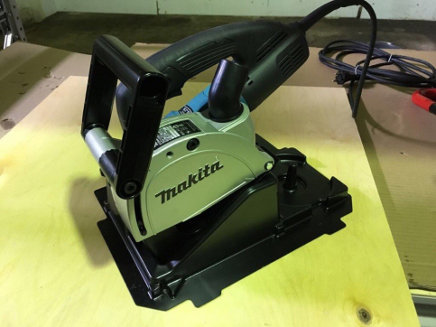 Штроборез Makita SG1250 в аренду в Мариуполе — «Стройка-Аренда»